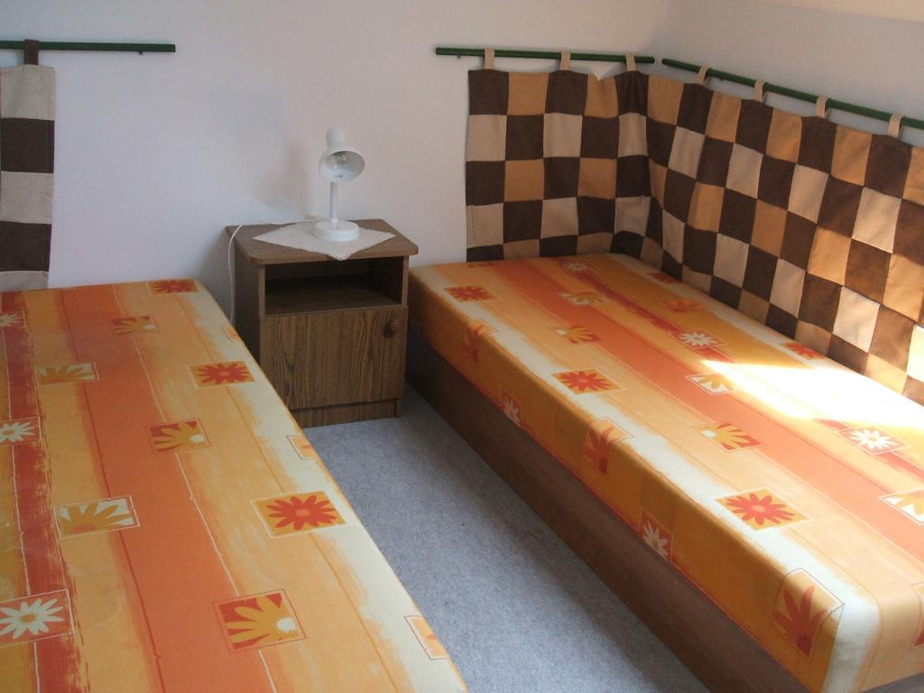 Abádszalók Feherszeker Apartmanok חדר תמונה