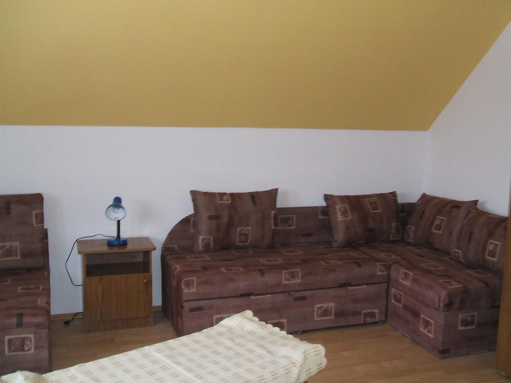 Abádszalók Feherszeker Apartmanok חדר תמונה