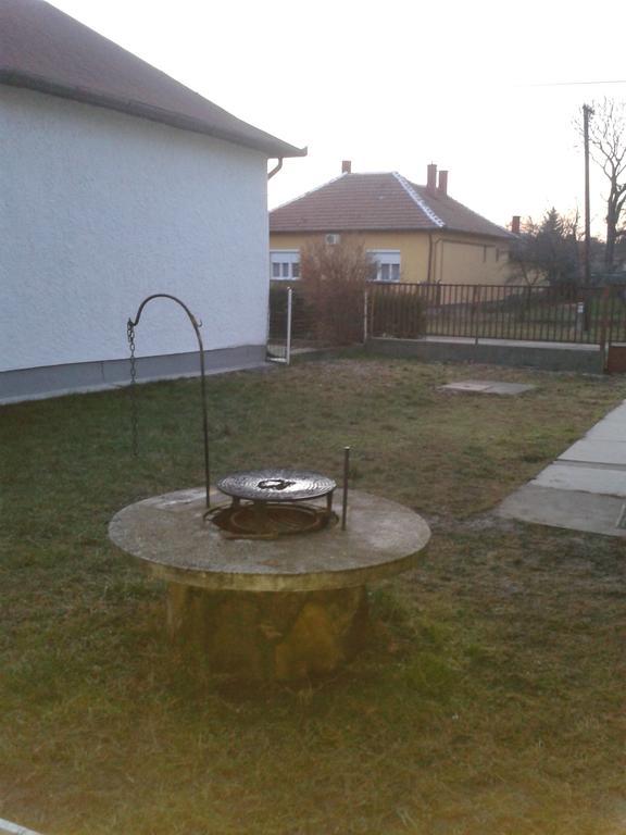 Abádszalók Feherszeker Apartmanok מראה חיצוני תמונה